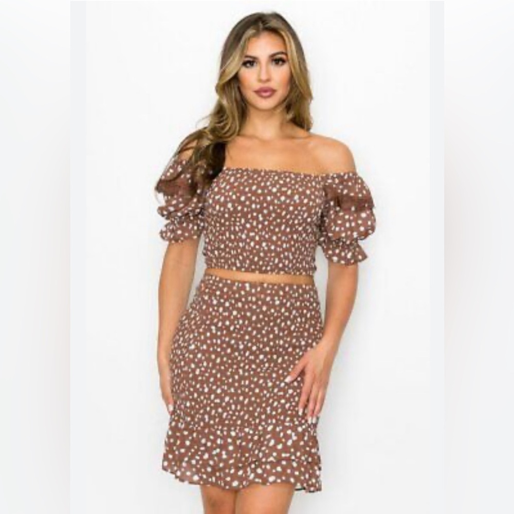 STORY ON POLKA DOT SKIRT SET